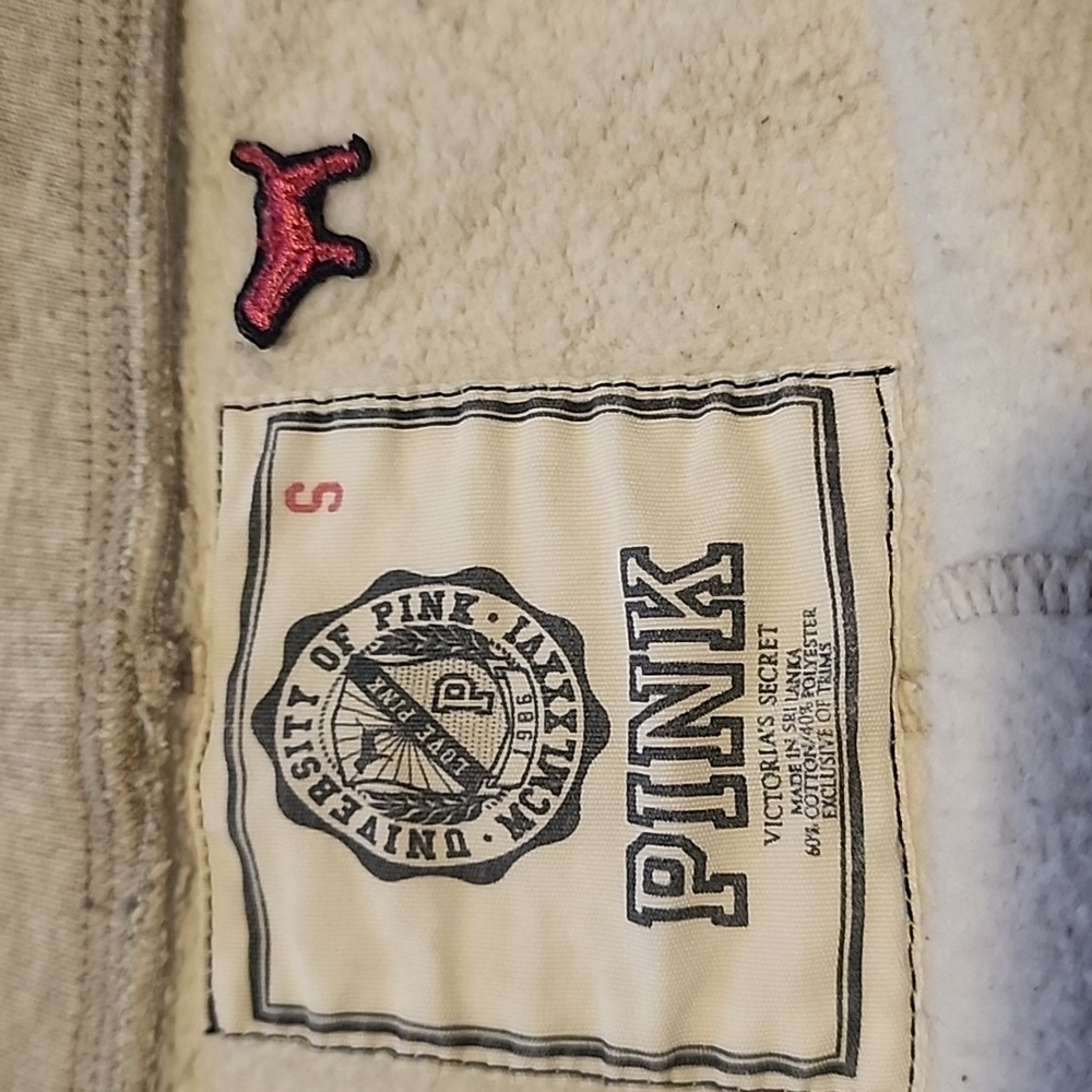 VS Pink "I'm Free" Fleece Shorty Shorts. Size: S - Picture 3 of 8